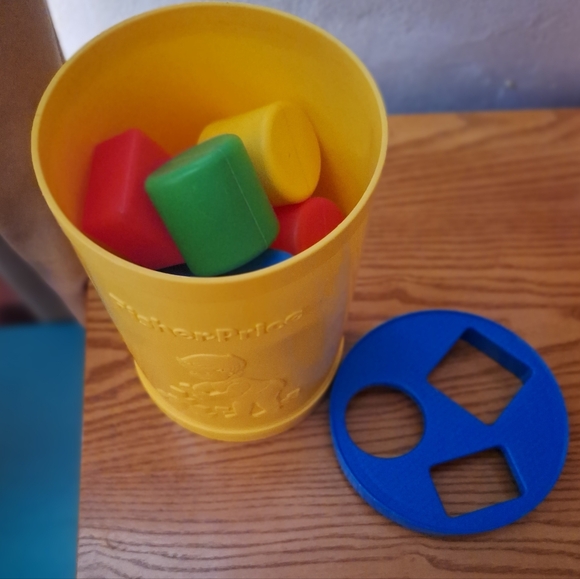 Vintage Fisherprice baby blocks sorter - Picture 2 of 5